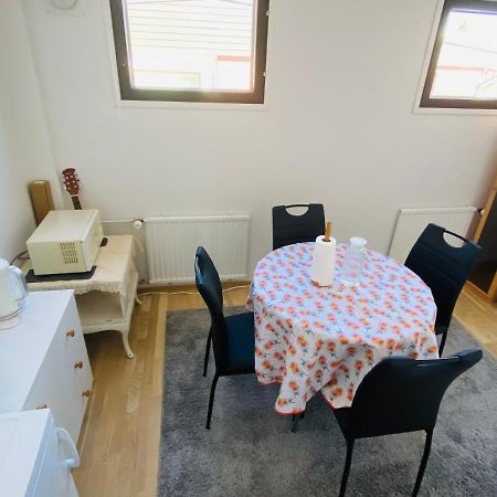 Two Bedrooms,Dining Area And Bathroom With Private Entrance Kotka Exterior foto