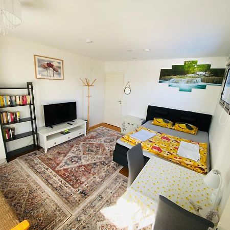Two Bedrooms,Dining Area And Bathroom With Private Entrance Kotka Exterior foto