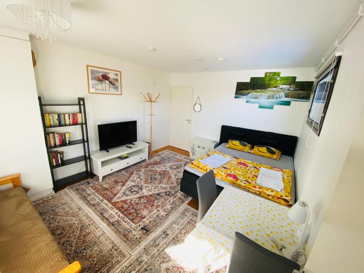 Two Bedrooms,Dining Area And Bathroom With Private Entrance Kotka Exterior foto